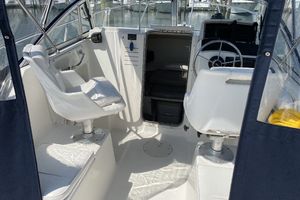 21ft Boston Whaler Yacht For Sale