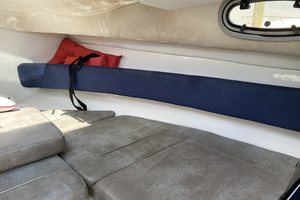 21ft Boston Whaler Yacht For Sale