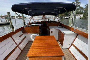 Sydney 26ft Lyman Yacht For Sale
