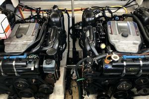 Photo 3308415 for 2013 Monterey 340 Sport Yacht  