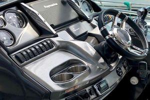 Photo 3308393 for 2013 Monterey 340 Sport Yacht  