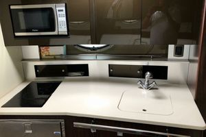 Photo 3308406 for 2013 Monterey 340 Sport Yacht  