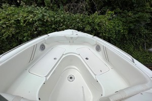 Photo 3308939 for 2008 Century 2350 Dual Console  