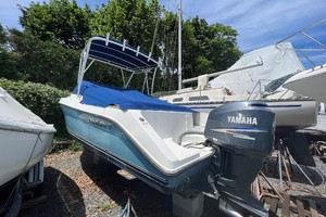 Photo 3308935 for 2008 Century 2350 Dual Console  