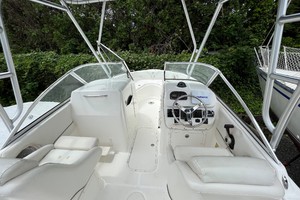 Photo 3308937 for 2008 Century 2350 Dual Console  