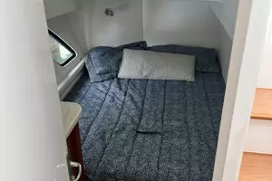 2019 Intrepid 475 Sport Yacht thumbnail 22