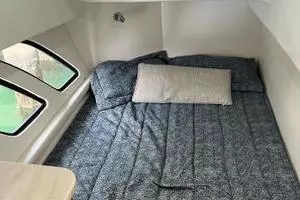 2019 Intrepid 475 Sport Yacht thumbnail 23