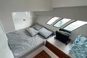 2019 Intrepid 475 Sport Yacht thumbnail 15