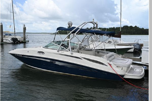 Sand  amp  Seas 28ft Sea Ray Yacht For Sale