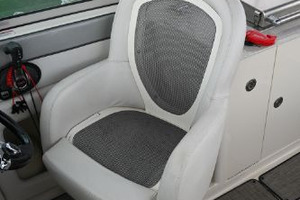 Sand  amp  Seas 28ft Sea Ray Yacht For Sale