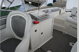 Sand  amp  Seas 28ft Sea Ray Yacht For Sale