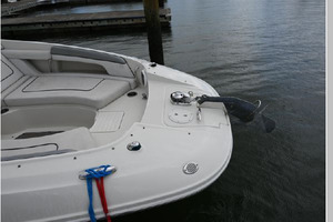 Sand  amp  Seas 28ft Sea Ray Yacht For Sale