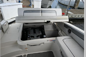 Sand  amp  Seas 28ft Sea Ray Yacht For Sale