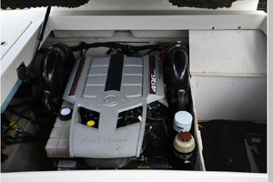 Sand  amp  Seas 28ft Sea Ray Yacht For Sale