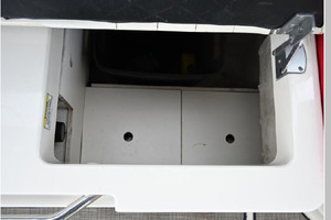 Sand  amp  Seas 28ft Sea Ray Yacht For Sale
