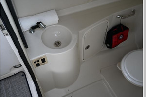 Sand  amp  Seas 28ft Sea Ray Yacht For Sale