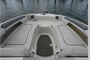 Sand  amp  Seas 28ft Sea Ray Yacht For Sale