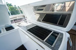 2018 Princess F62 thumbnail 36