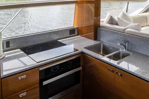 2018 Princess F62 thumbnail 76