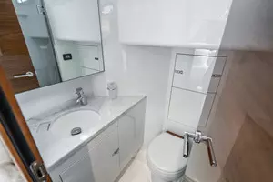 2018 Princess F62 thumbnail 100
