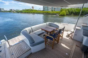 2018 Princess F62 thumbnail 16