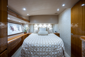 Viking 52 THE BOARDROOM - Master Stateroom