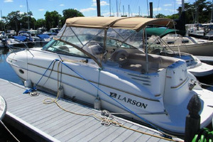 28ft Larson Yacht For Sale