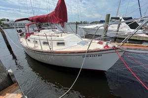 Photo 3317462 for 1986 Island Packet 27  