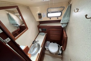 Photo 3319933 for 1986 Island Packet 27  