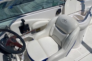 Photo 3319924 for 2003 Monterey 248 LS  