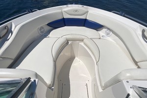 Photo 3319925 for 2003 Monterey 248 LS  