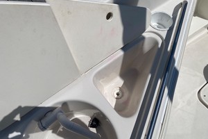 Photo 3319919 for 2003 Monterey 248 LS  