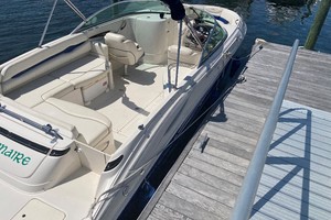 Photo 3319910 for 2003 Monterey 248 LS  