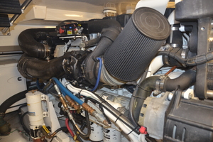 2015 Hatteras 45 Express - Engine Room