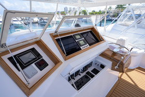 Titan 62 - Old #7 - exterior