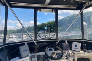 Shared Pleasure II 29ft Phoenix Yacht For Sale