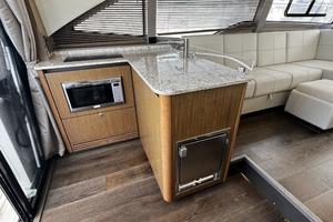 Photo 3338873 for 2017 Sea Ray 460 Fly  