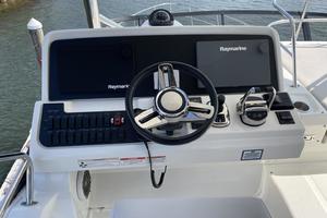 Photo 3353276 for 2017 Sea Ray 460 Fly  