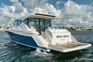 Tiara 44 - Blue Skies - exterior