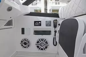2020 Intrepid 477 Evolution thumbnail 15