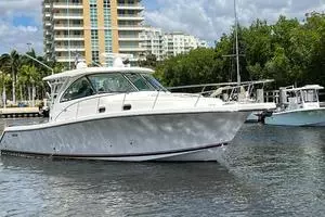 2016 Pursuit OS 385 Offshore thumbnail 5
