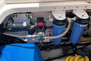 2016 Pursuit OS 385 Offshore thumbnail 31