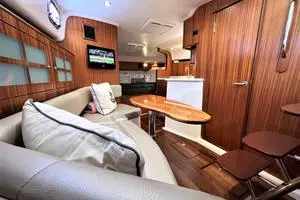 2016 Pursuit OS 385 Offshore thumbnail 22