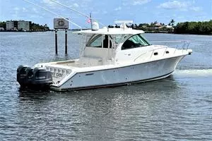 2016 Pursuit OS 385 Offshore thumbnail 4