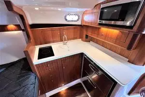 2016 Pursuit OS 385 Offshore thumbnail 24