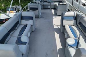 Photo 3331541 for 2000 Other Marell 25 SIDE ENTRY  