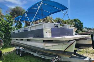 Photo 3331525 for 2000 Other Marell 25 SIDE ENTRY  