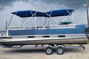 Photo 3331531 for 2000 Other Marell 25 SIDE ENTRY  