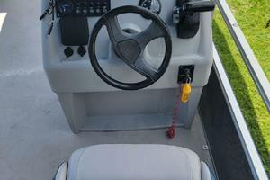 Photo 3331537 for 2000 Other Marell 25 SIDE ENTRY  