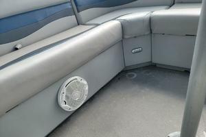 Photo 3331547 for 2000 Other Marell 25 SIDE ENTRY  